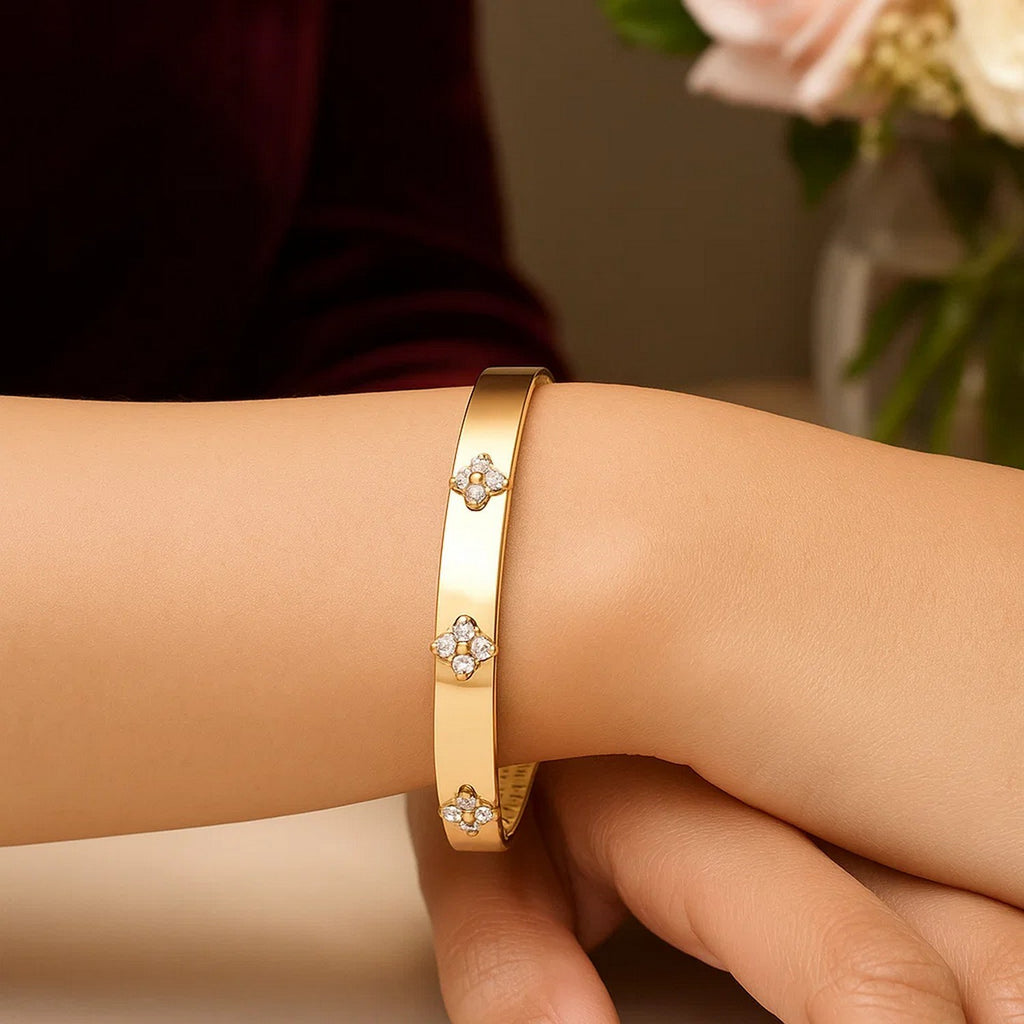 14k Yellow Gold Trilogy Diamond Bangle (5.40 mm)
